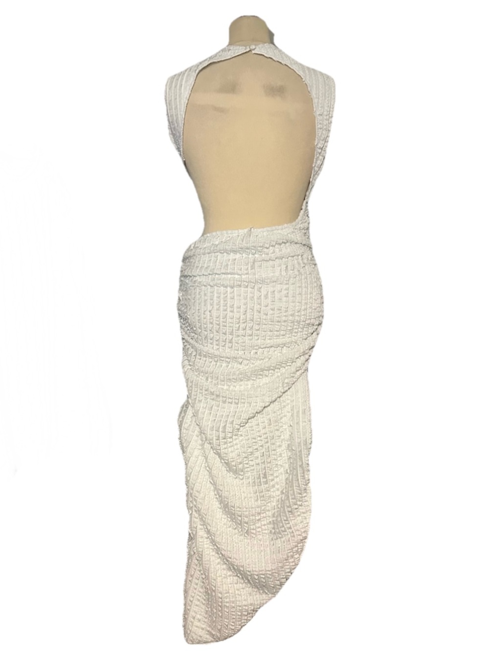 Akira Sleeveless Textured Cut Out Back Maxi Dress White Size Medium - Picture 5 of 6